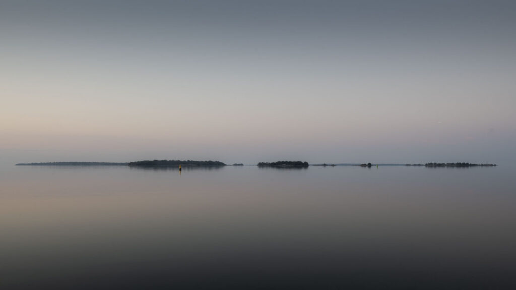 Minimalistiskt havsmotiv från Vätö – Tomas Jensing Fotografi